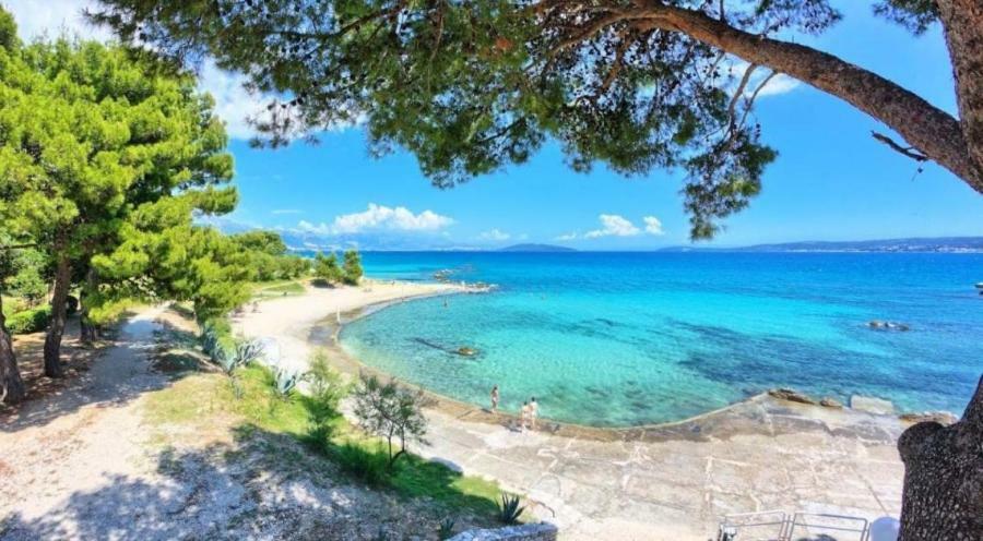 شقة By The Sea Kaštela المظهر الخارجي الصورة